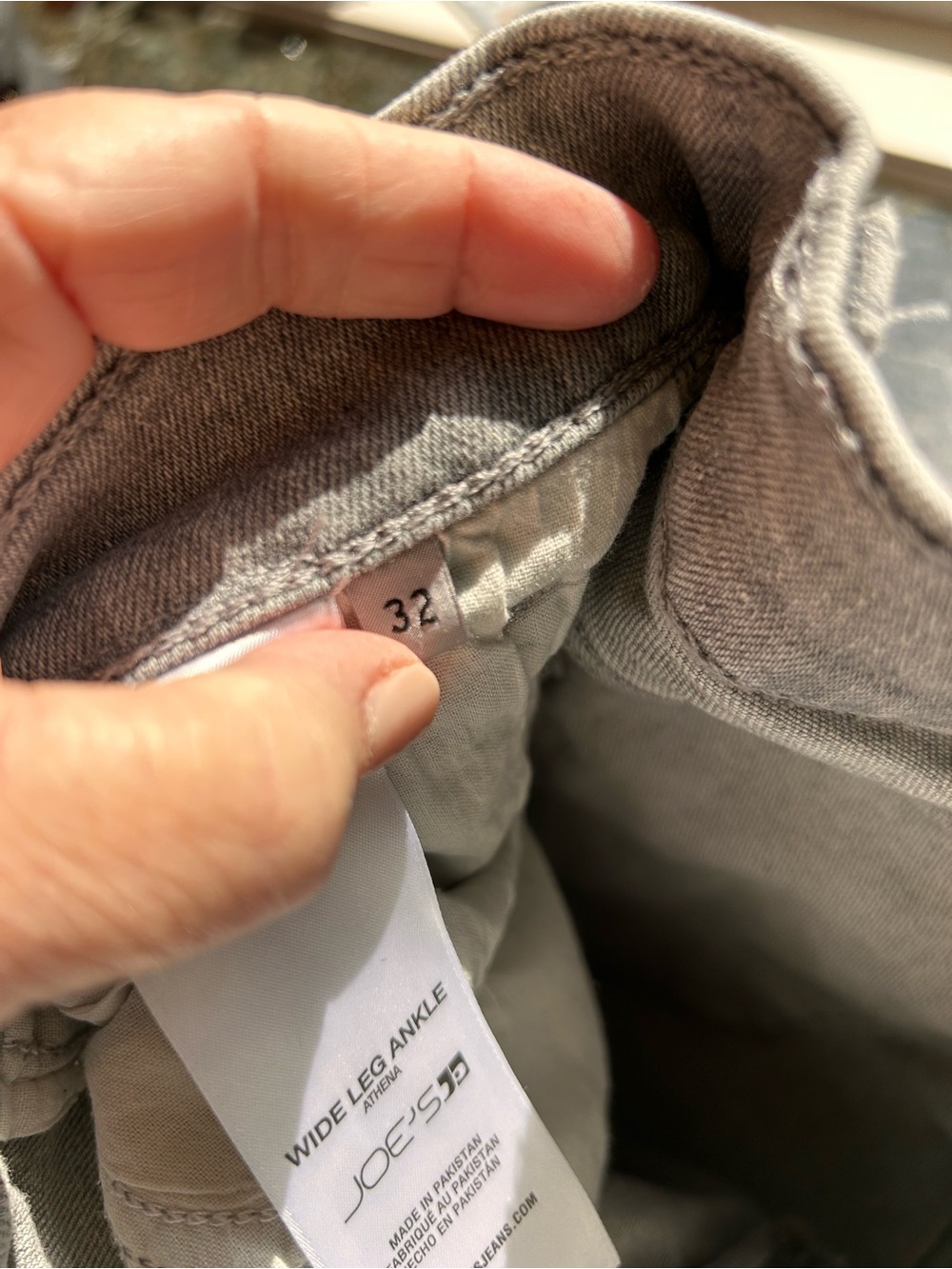 Joe’s Jeans Athena Wide Leg Ankle Raw Hem Light Grey Jeans. EUC. 32. Stretchy - Picture 7 of 10
